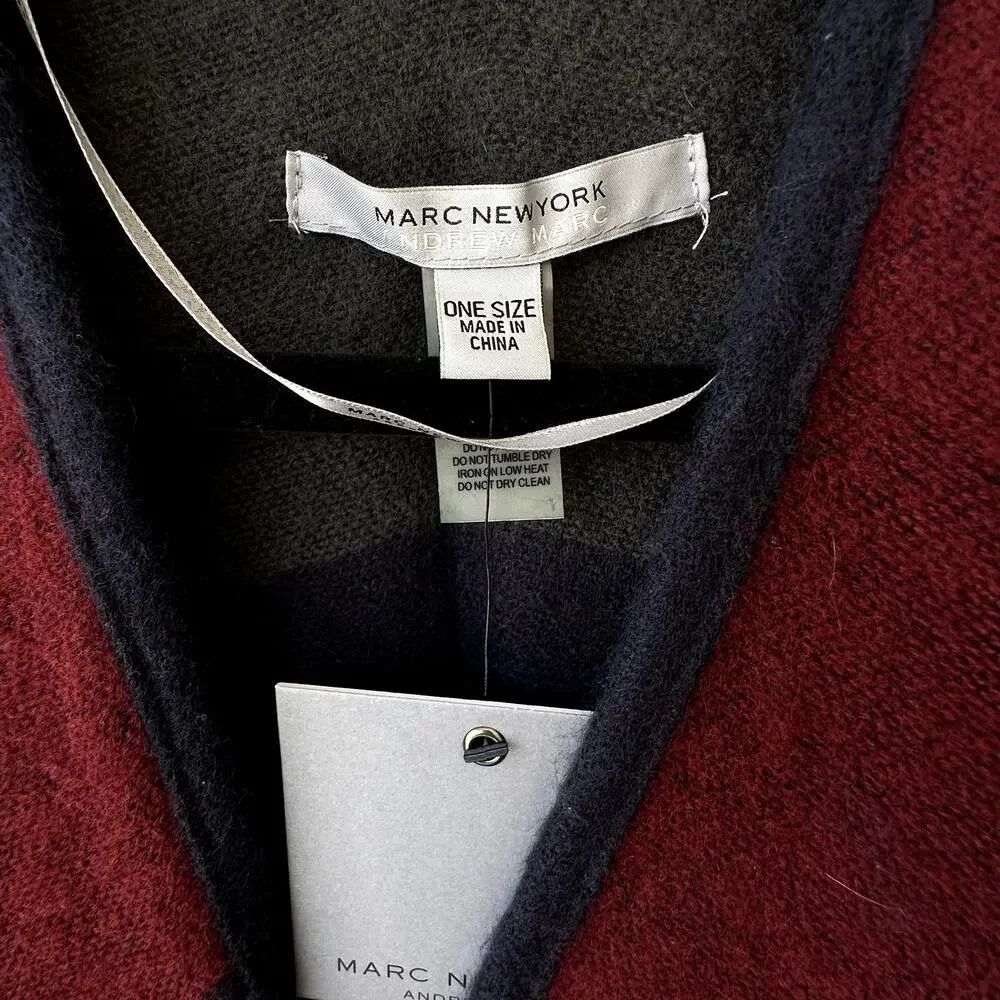 NWT Marc New York O/S Sweater Poncho w/ Metal Clasp Plaid Fall Cozecore Preppy